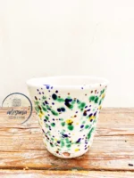 Ispirazione per creare vasi da fiori con fori